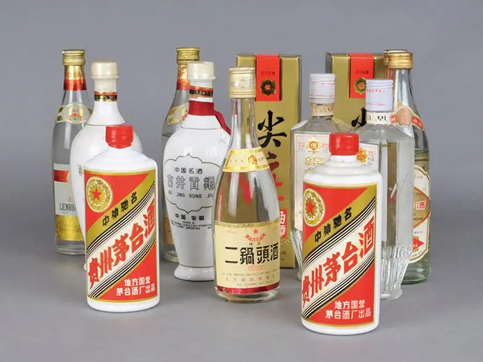 烟酒回收店教您用触感品鉴美酒